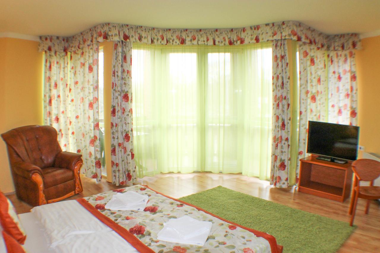 Hotel Jarja Hajdúszoboszló Εξωτερικό φωτογραφία