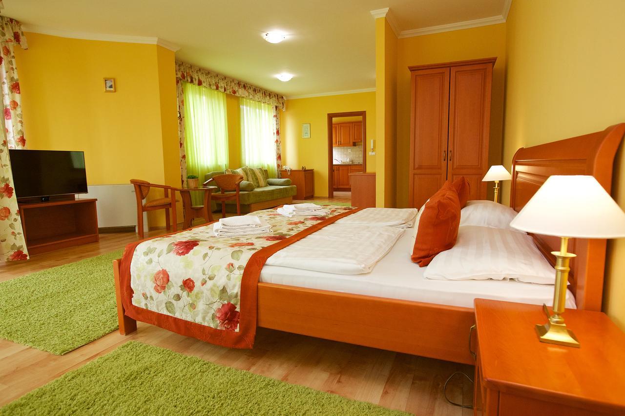 Hotel Jarja Hajdúszoboszló Εξωτερικό φωτογραφία