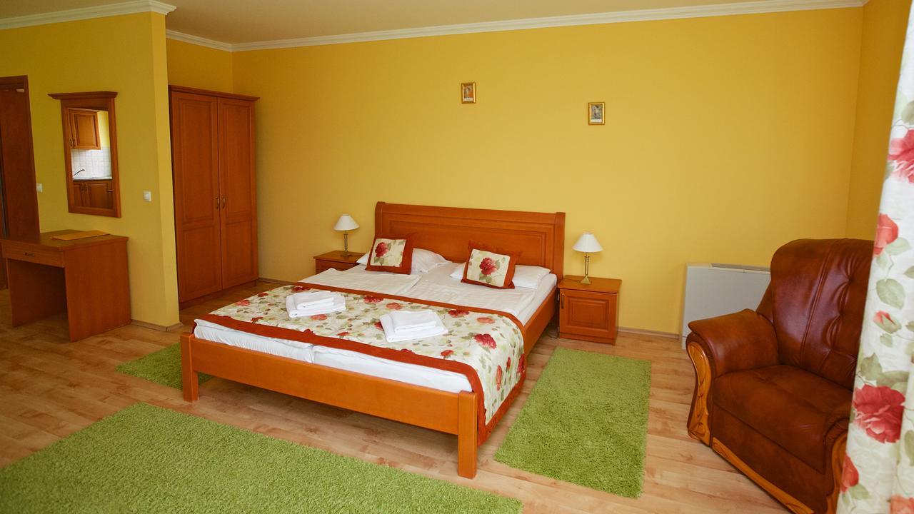 Hotel Jarja Hajdúszoboszló Εξωτερικό φωτογραφία